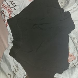 Lululemon HR skirt